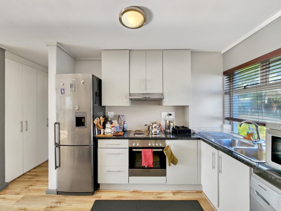 To Let 2 Bedroom Property for Rent in Sea Point Western Cape